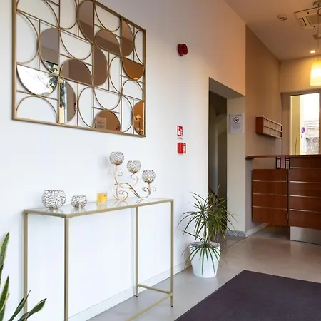 Hotel Giallo 3*
