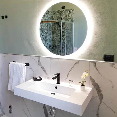 Hotel Giallo Noceto