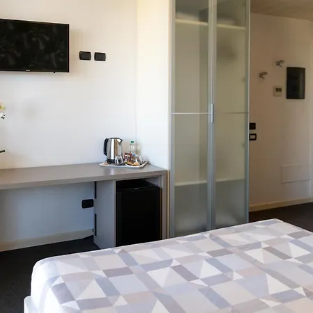 Giallo Hotel 3*