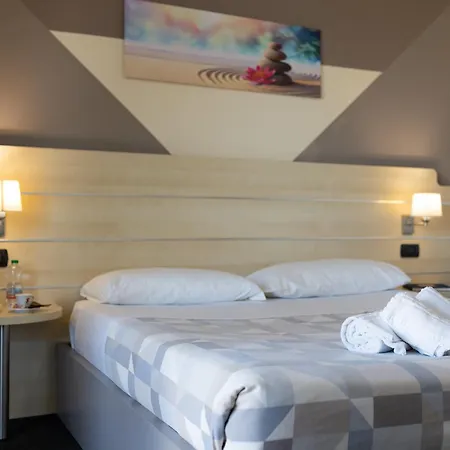 Giallo Hotel