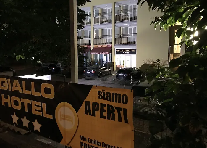 Giallo Hotel