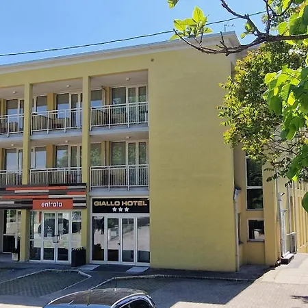 Giallo Hotell Noceto