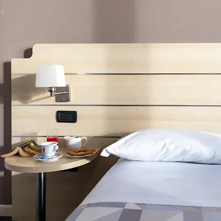 Hotel Giallo Noceto